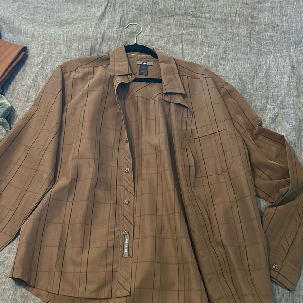 Re Button Down - image 1